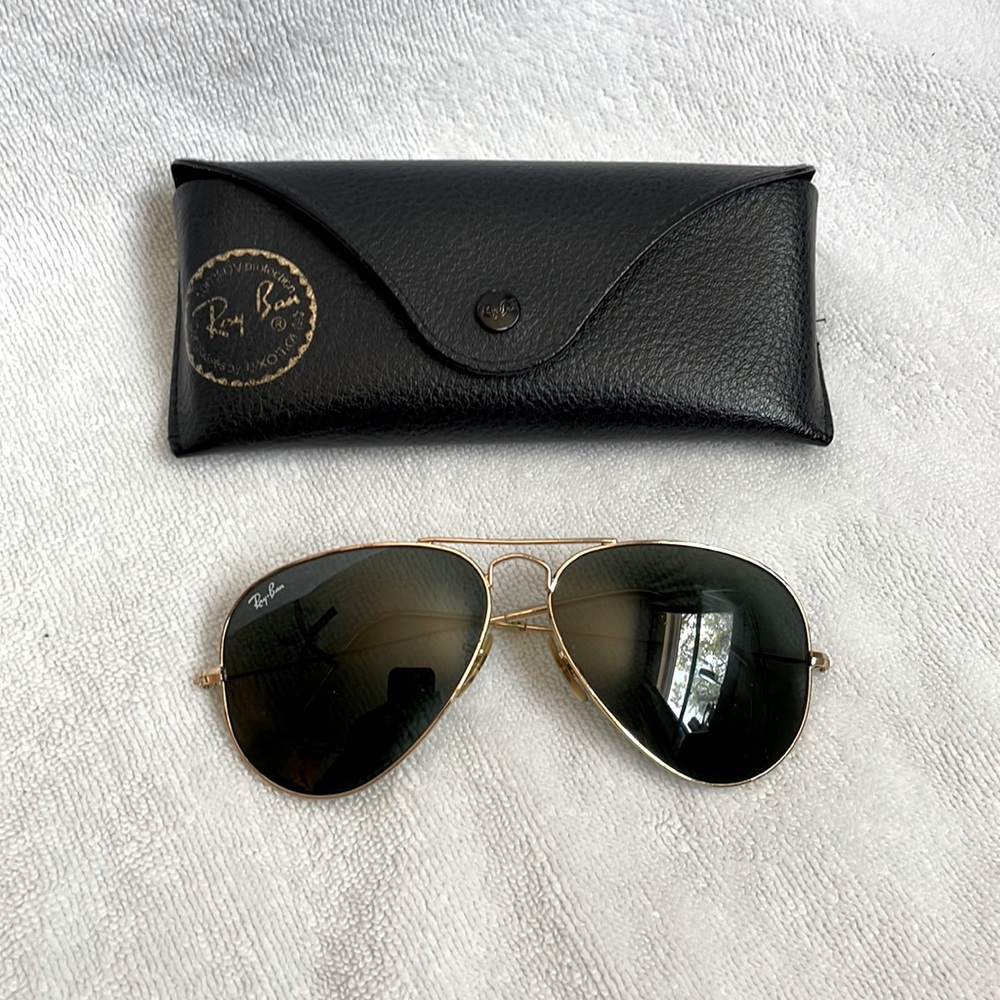 RayBan gold Aviators with Black lens